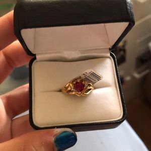 Gold heart ring